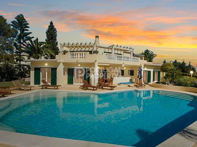 Magnifique Villa avec piscine sur un terrain de golf