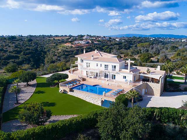 Majestic 7 Bedroom Mansion With Wonderful Sea Views