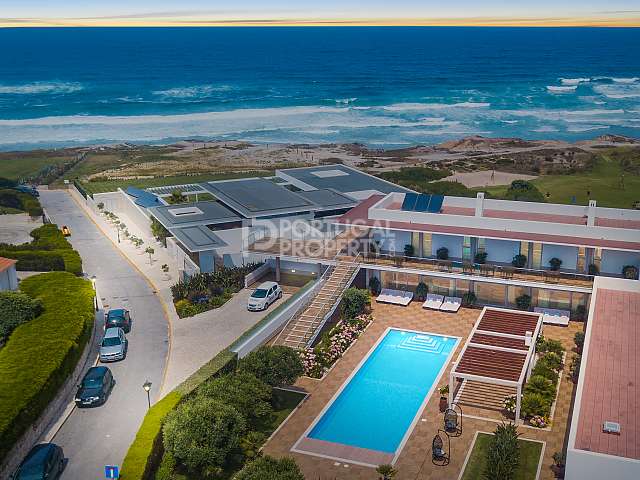 Front Line Modern Contemporary Villa avec vue spectaculaire sur l'océan