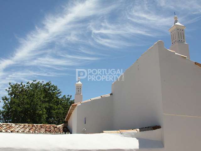 Recently Renovated 3 Bed Algarvean Cottage In Bordeira