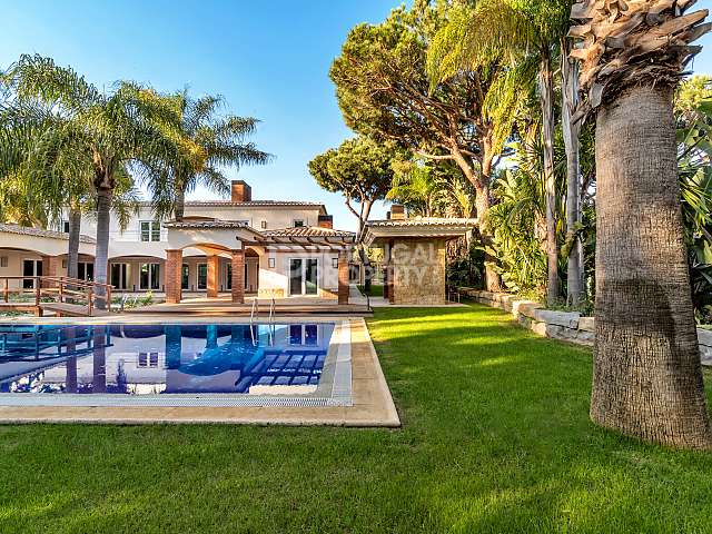 Large And Luxurious 7 Bed Villa With Elevator In Vilamoura