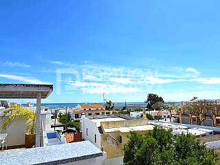 Excellent Quality Linked Villas With Sea Views