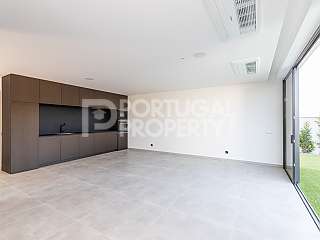 Brand-New Modern 3 Bed Villa With Pool And Jacuzzi