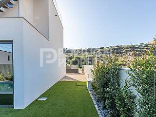 Brand-New Modern 3 Bed Villa With Pool And Jacuzzi