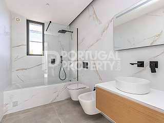 Brand-New Modern 3 Bed Villa With Pool And Jacuzzi