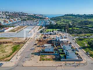 Brand-New Modern 3 Bed Villa With Pool And Jacuzzi