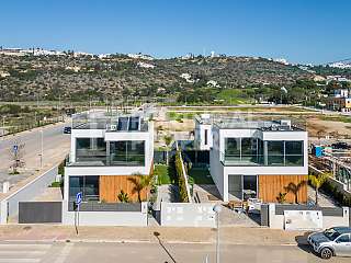 Brand-New Modern 3 Bed Villa With Pool And Jacuzzi