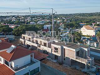 3-Bed Villa With Private Garden And Pool In Olhos De Água, Albufeira