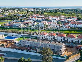 3-Bed Villa With Private Garden And Pool In Olhos De Água, Albufeira