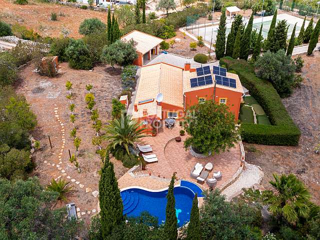Exquisite Countryside Retreat: With Pool, Tennis Court, And More In Moncarapacho