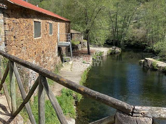 Typisches Steinhaus in Serra Da Estrela