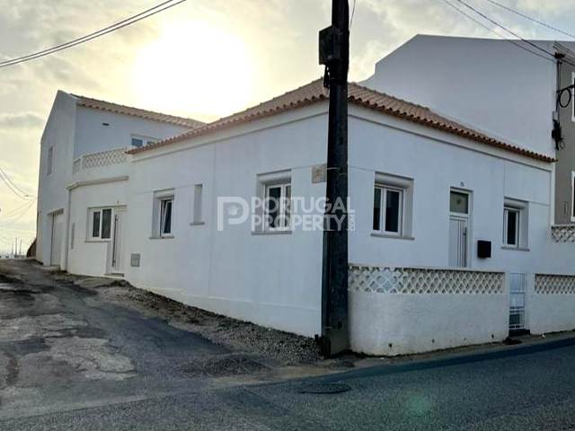 Great Newly Renovated House, Rooftop Terrace Overlooking The Sea