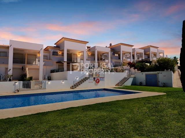 Brand New Townhouse 2+1 With Pool In Caliços Albufeira
