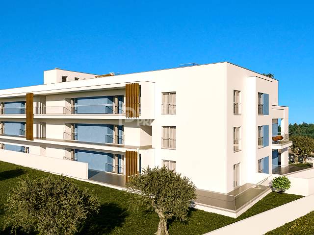 T2 New Beachside Apartments, São Martinho Do Porto - Only 5 Minutes To The Beach, Third Floor