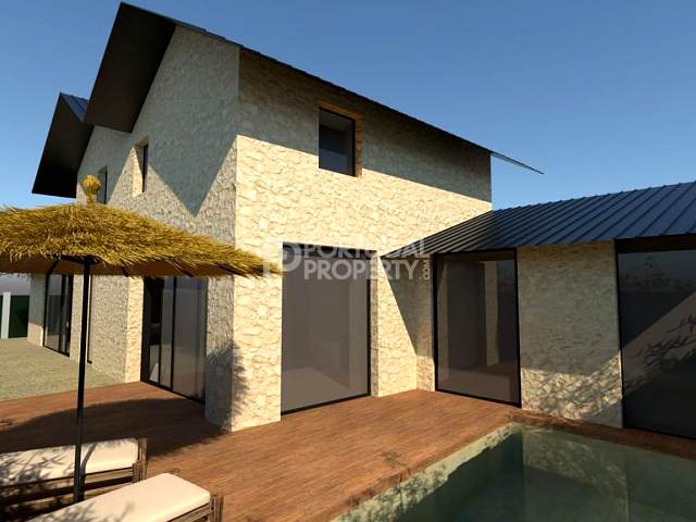 3 Bedroom House To Be Renovated, Centre Of Murches