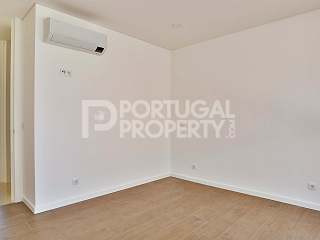 Amazing Villa in São Martinho do Porto with sea views