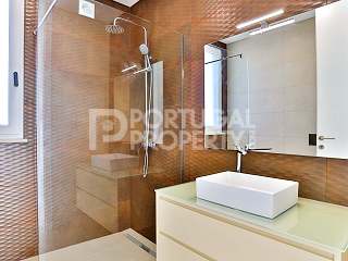 Amazing Villa in São Martinho do Porto with sea views