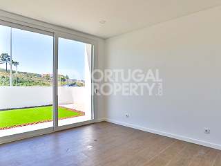 Amazing Villa in São Martinho do Porto with sea views