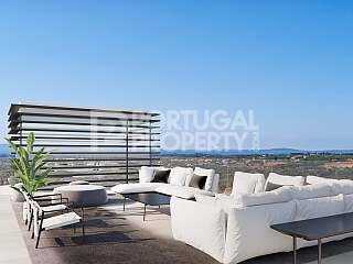 The Golden Retreat: A Contemporary Luxury Haven