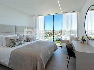 The Golden Retreat: A Contemporary Luxury Haven