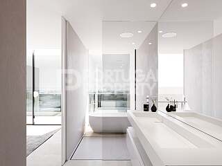 The Golden Retreat: A Contemporary Luxury Haven