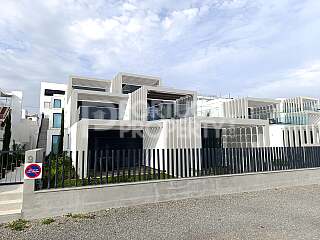 Luxury Waterfront One Bedroom Apartment In Fuseta