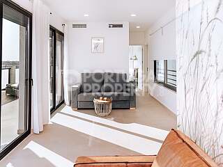 A Luxurious Rentable Penthouse With Sea Views At The Very Heart Of Faro