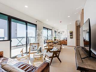 A Luxurious Rentable Penthouse With Sea Views At The Very Heart Of Faro