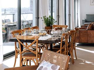 A Luxurious Rentable Penthouse With Sea Views At The Very Heart Of Faro