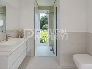 Semi-detached T2+1 villa with private pool in Popular Golf Resort