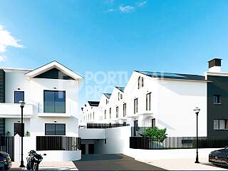 T4 Single-Family Homes In São Pedro Do Estoril