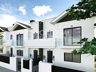 T4 Single-Family Homes In São Pedro Do Estoril