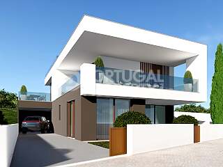 Elegant Two-Storey Villa With Terrace And Garage On The Silver Coast