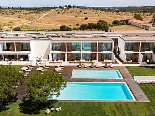 阿连特茹别墅带游泳池和度假村特权