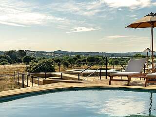 阿连特茹别墅带游泳池和度假村特权