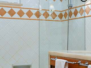 Vale do Lobo带泳池海景出租住宅