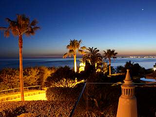 Vale do Lobo带泳池海景出租住宅