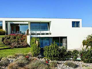 位于守护高尔夫球场的舒适住宅