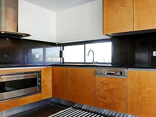 位于守护高尔夫球场的舒适住宅