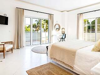 瓦勒杜卢博安静住宅,地中海风情