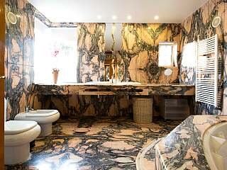 瓦勒杜卢博安静住宅,地中海风情