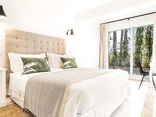 瓦勒杜卢博安静住宅,地中海风情