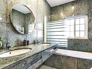 瓦勒杜卢博安静住宅,地中海风情