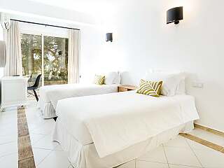 瓦勒杜卢博安静住宅,地中海风情