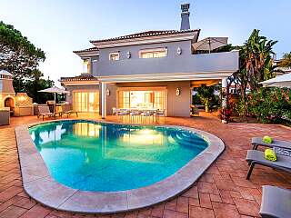 瓦勒杜卢博安静住宅,地中海风情