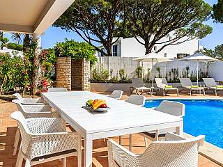 瓦勒杜卢博安静住宅,地中海风情