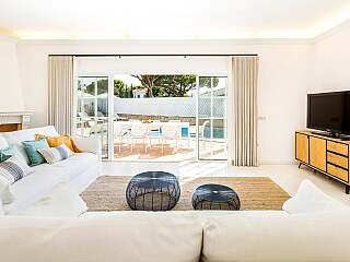 瓦勒杜卢博安静住宅,地中海风情