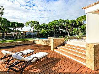 五卧室带泳池的维拉莫拉绿洲