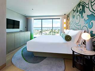 带有酒店的精致1、2、3卧室住宅