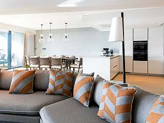 带有酒店的精致1、2、3卧室住宅